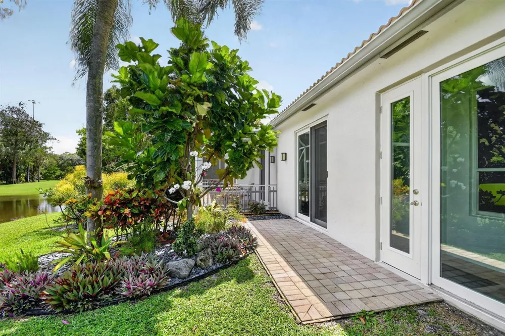 4634 Carlton Golf Drive Lake Worth, FL 33449