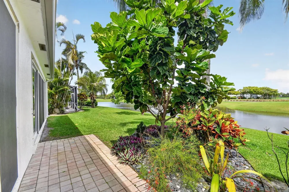 4634 Carlton Golf Drive Lake Worth, FL 33449