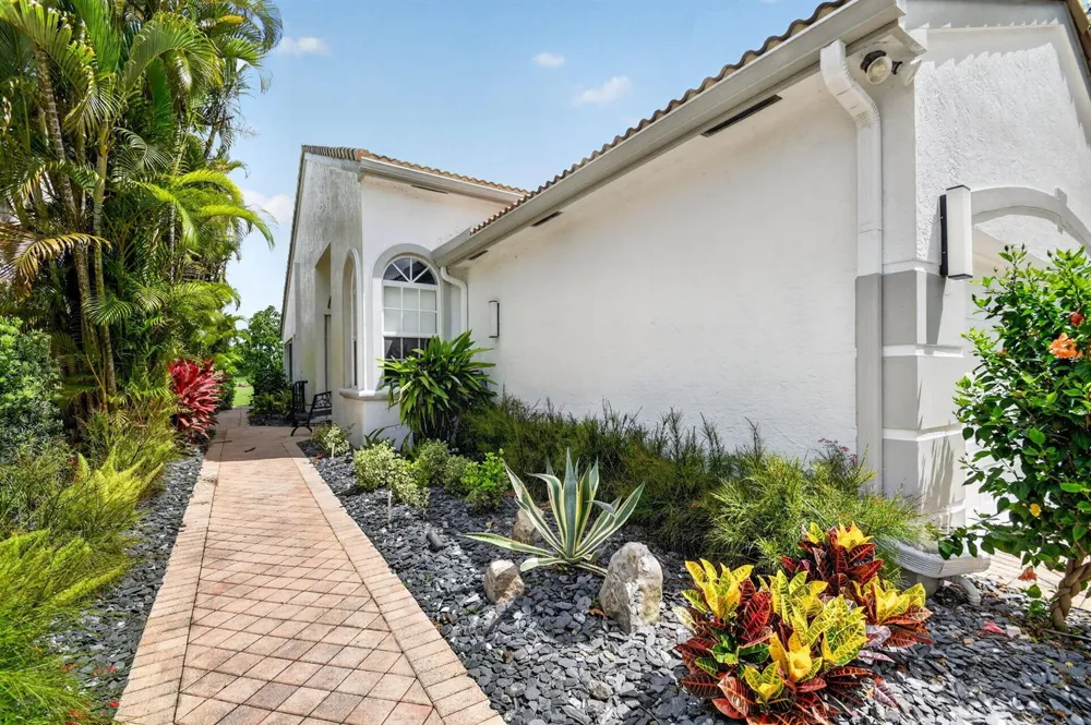 4634 Carlton Golf Drive Lake Worth, FL 33449