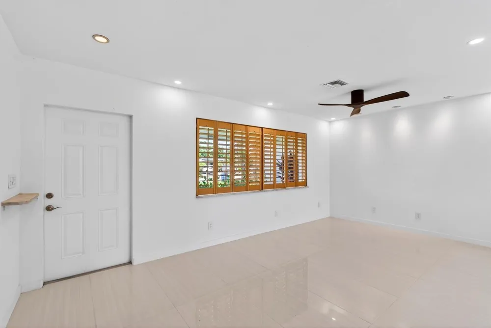 648 NW 30th Court Wilton Manors, FL 33311