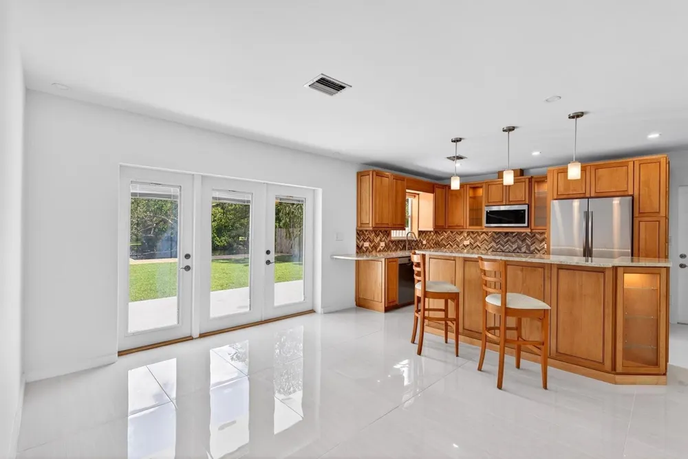 648 NW 30th Court Wilton Manors, FL 33311