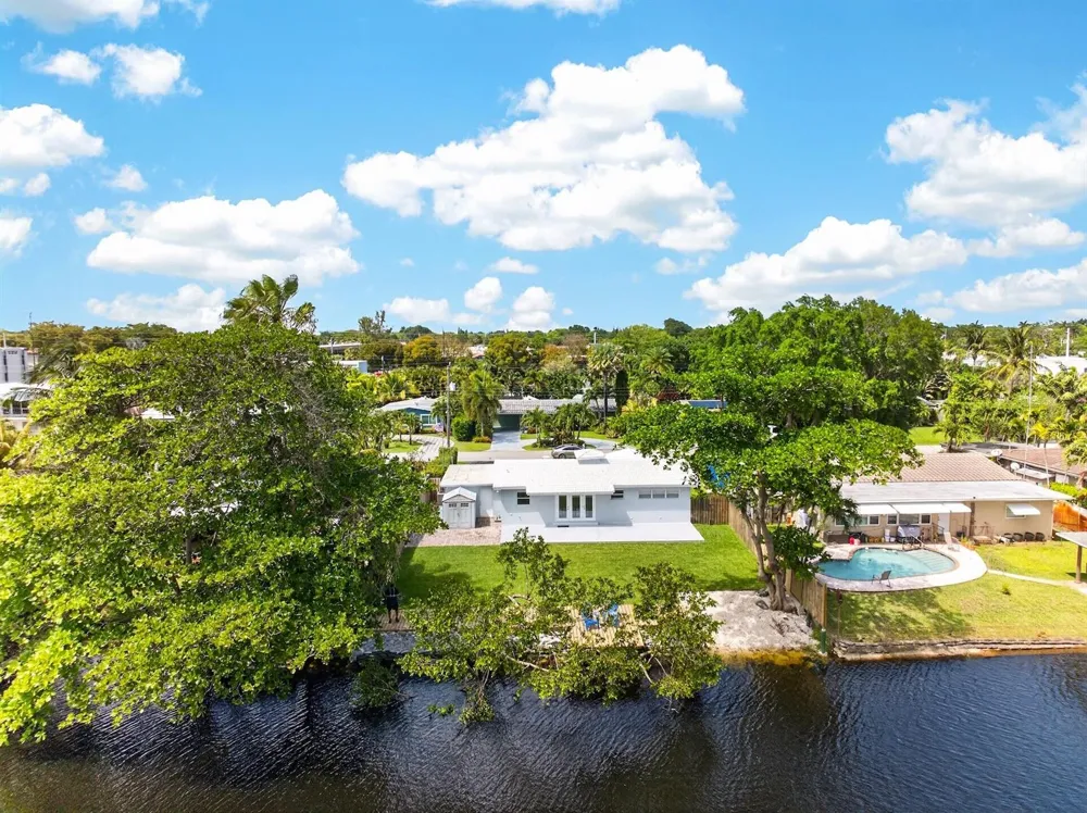 648 NW 30th Court Wilton Manors, FL 33311