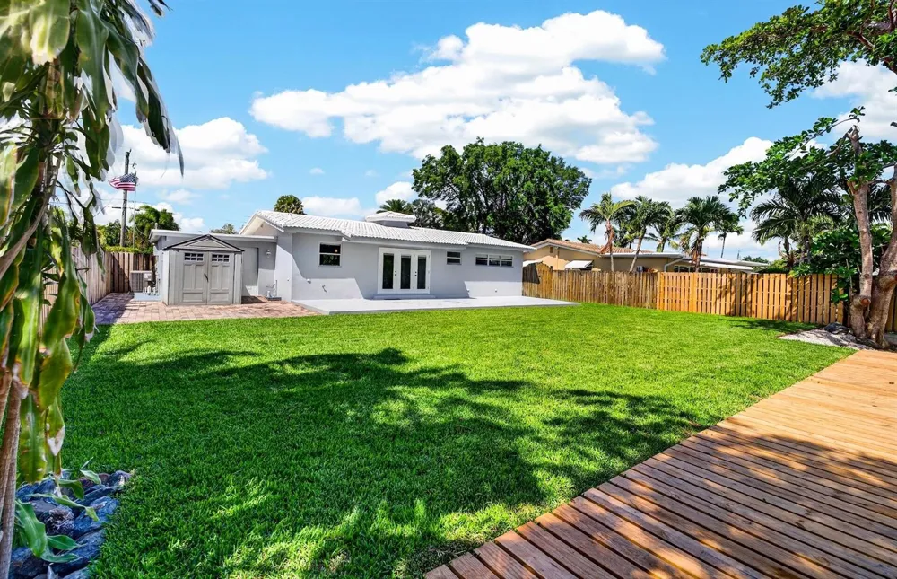 648 NW 30th Court Wilton Manors, FL 33311