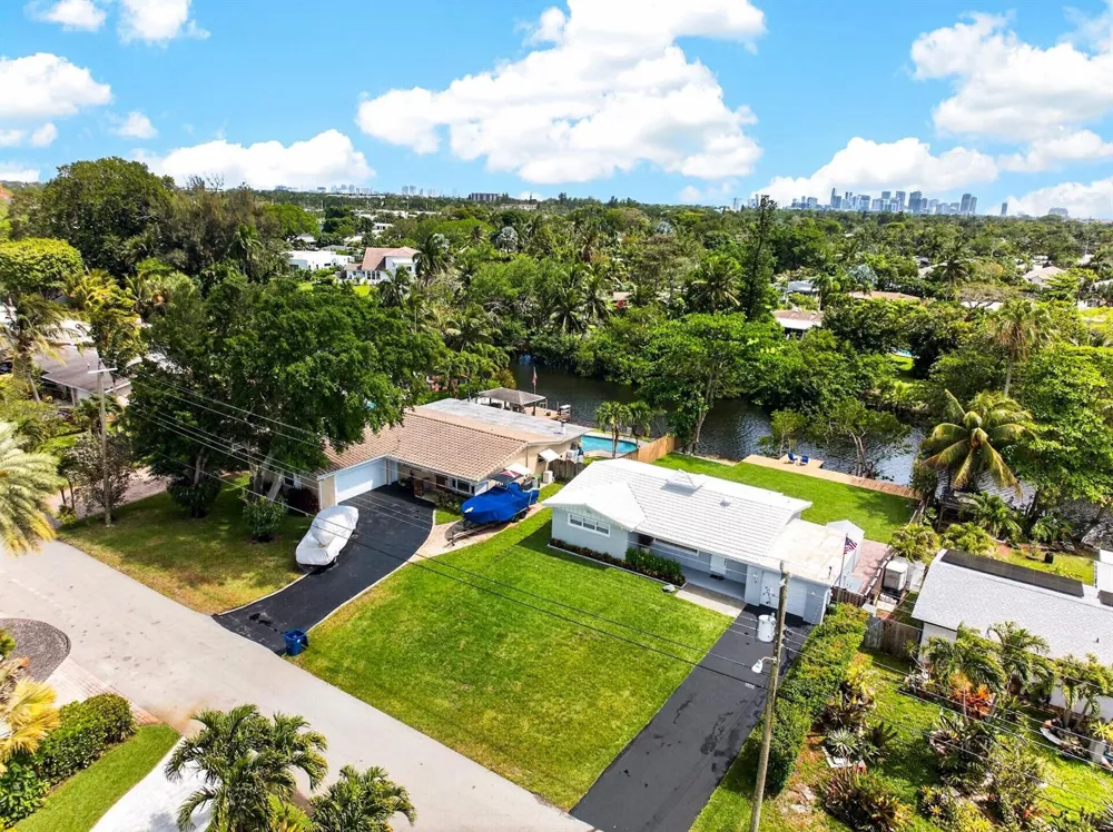 648 NW 30th Court Wilton Manors, FL 33311