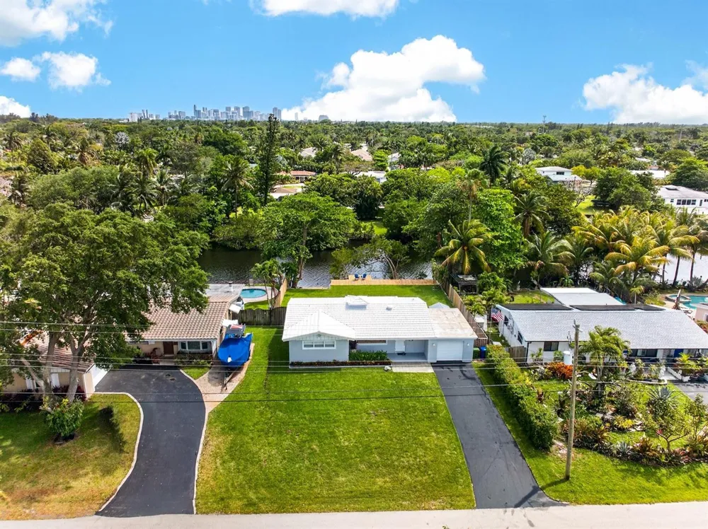 648 NW 30th Court Wilton Manors, FL 33311