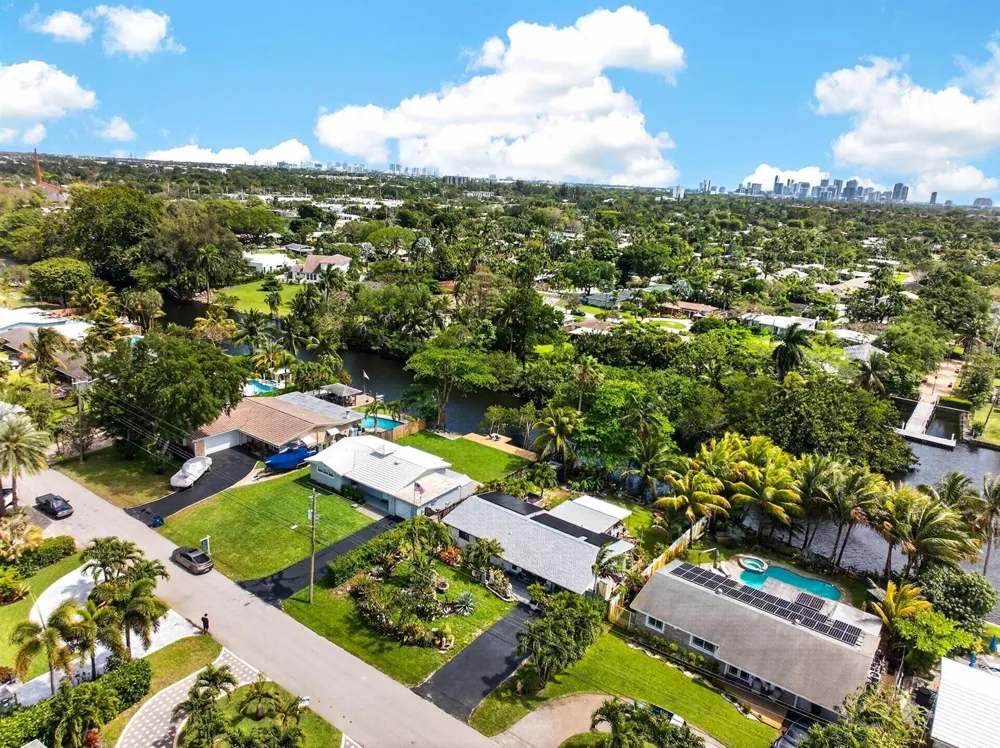 648 NW 30th Court Wilton Manors, FL 33311