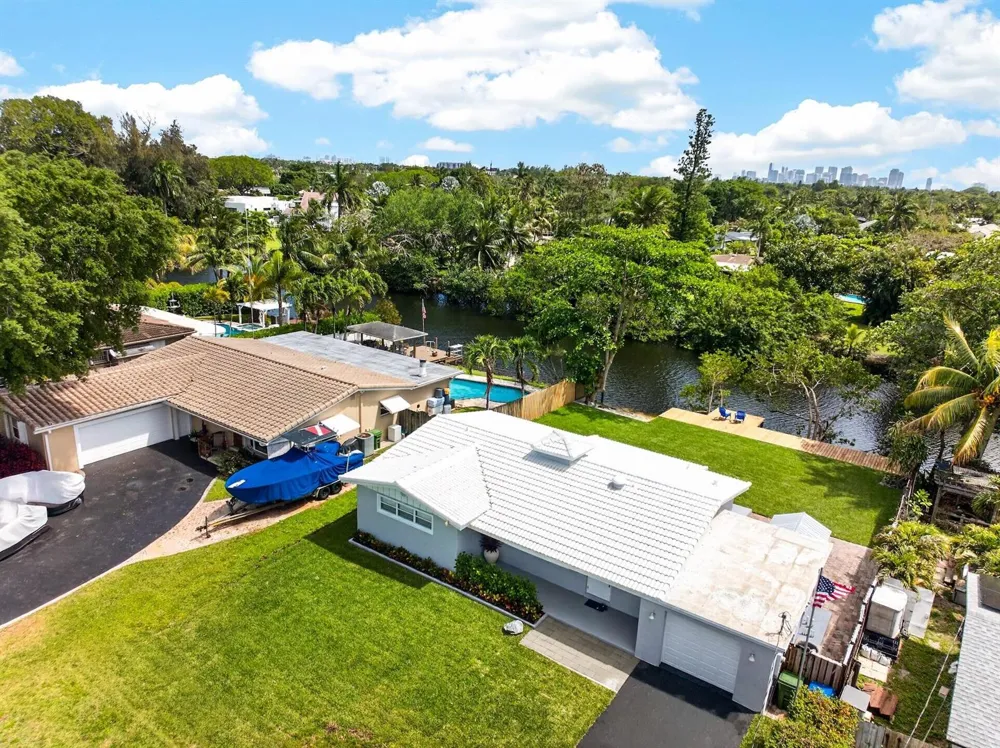 648 NW 30th Court Wilton Manors, FL 33311