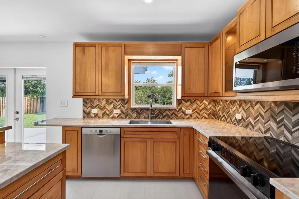 648 NW 30th Court Wilton Manors, FL 33311
