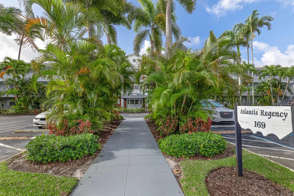 169 Atlantis Boulevard #205 Atlantis, FL 33462