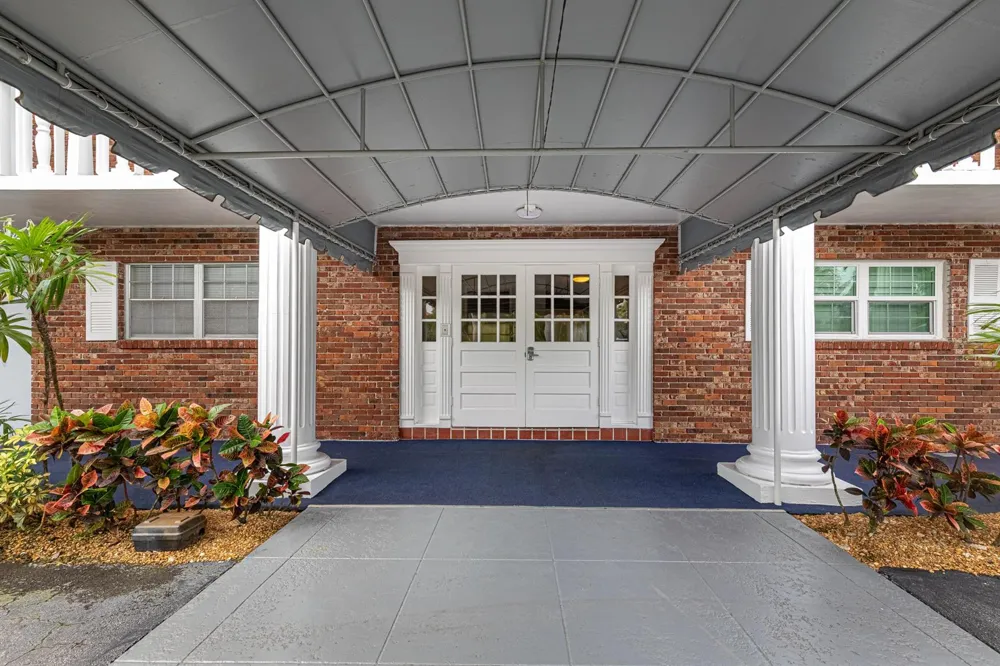 169 Atlantis Boulevard #205 Atlantis, FL 33462