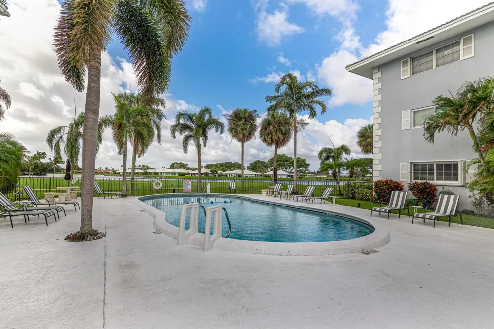 169 Atlantis Boulevard #205 Atlantis, FL 33462