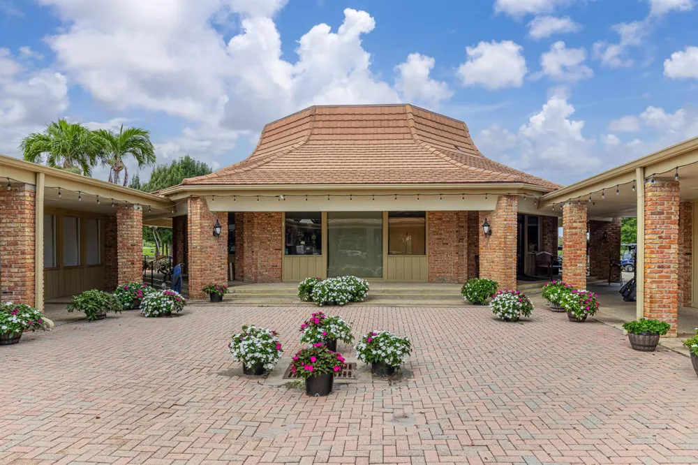 169 Atlantis Boulevard #205 Atlantis, FL 33462