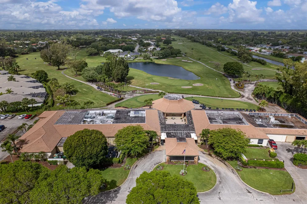 169 Atlantis Boulevard #205 Atlantis, FL 33462