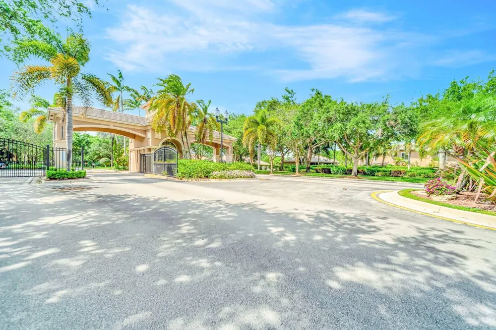 6169 NW 53rd Circle Coral Springs, FL 33067