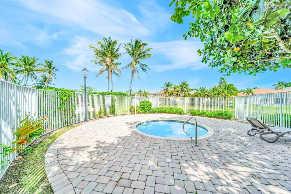 6169 NW 53rd Circle Coral Springs, FL 33067