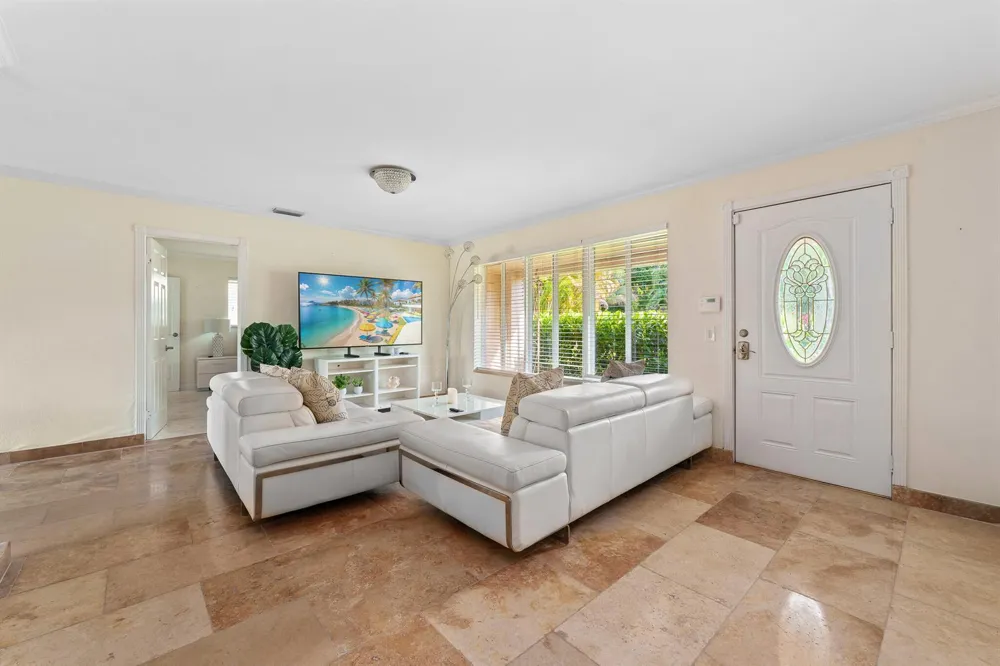 2757 NE 14th Avenue Wilton Manors, FL 33334