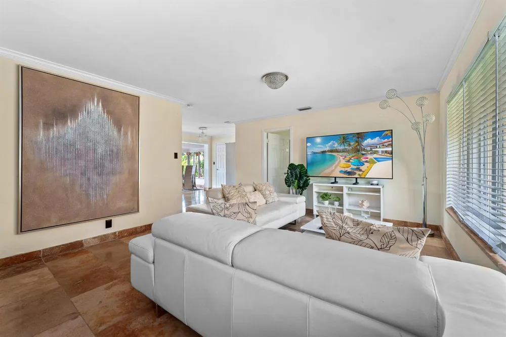 2757 NE 14th Avenue Wilton Manors, FL 33334