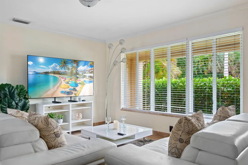 2757 NE 14th Avenue Wilton Manors, FL 33334