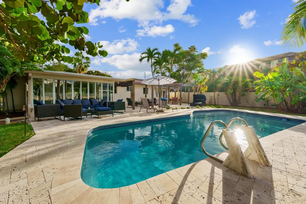 2757 NE 14th Avenue Wilton Manors, FL 33334