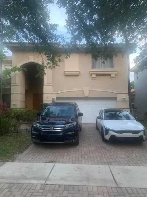 433 Gazetta Way