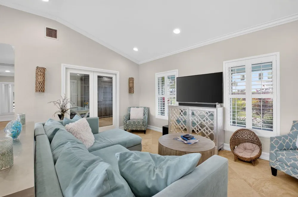5800 NE 7th Avenue Boca Raton, FL 33487