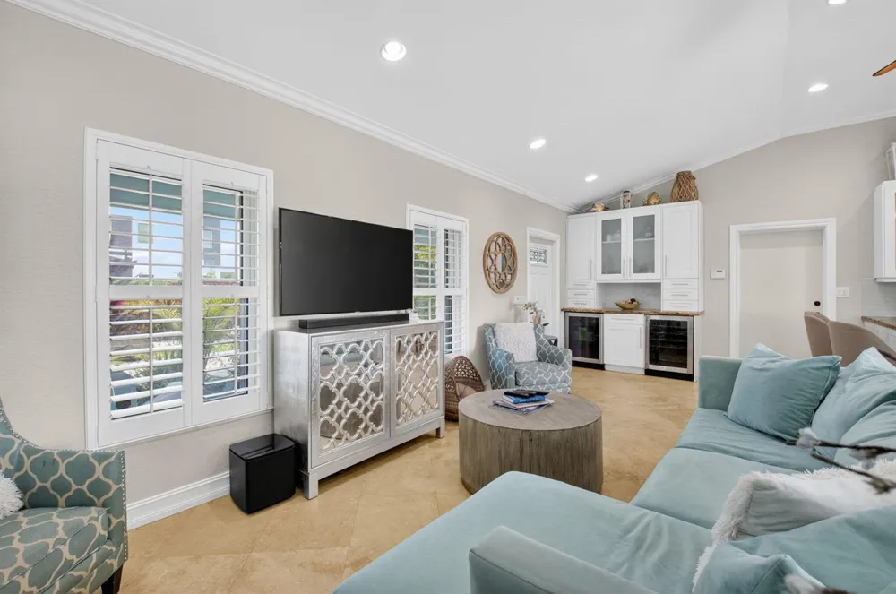 5800 NE 7th Avenue Boca Raton, FL 33487