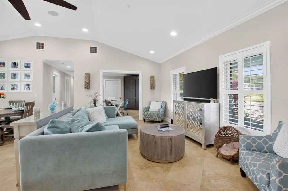 5800 NE 7th Avenue Boca Raton, FL 33487