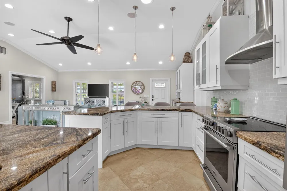 5800 NE 7th Avenue Boca Raton, FL 33487