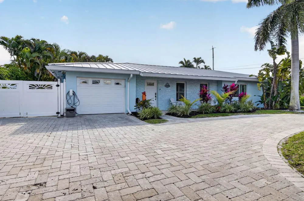 5800 NE 7th Avenue Boca Raton, FL 33487