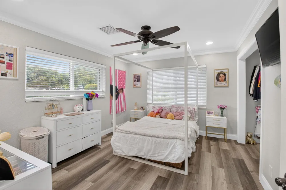 5800 NE 7th Avenue Boca Raton, FL 33487