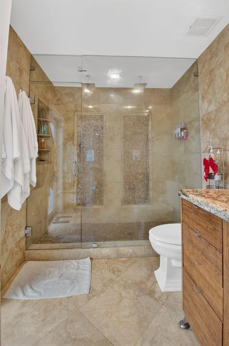 5800 NE 7th Avenue Boca Raton, FL 33487