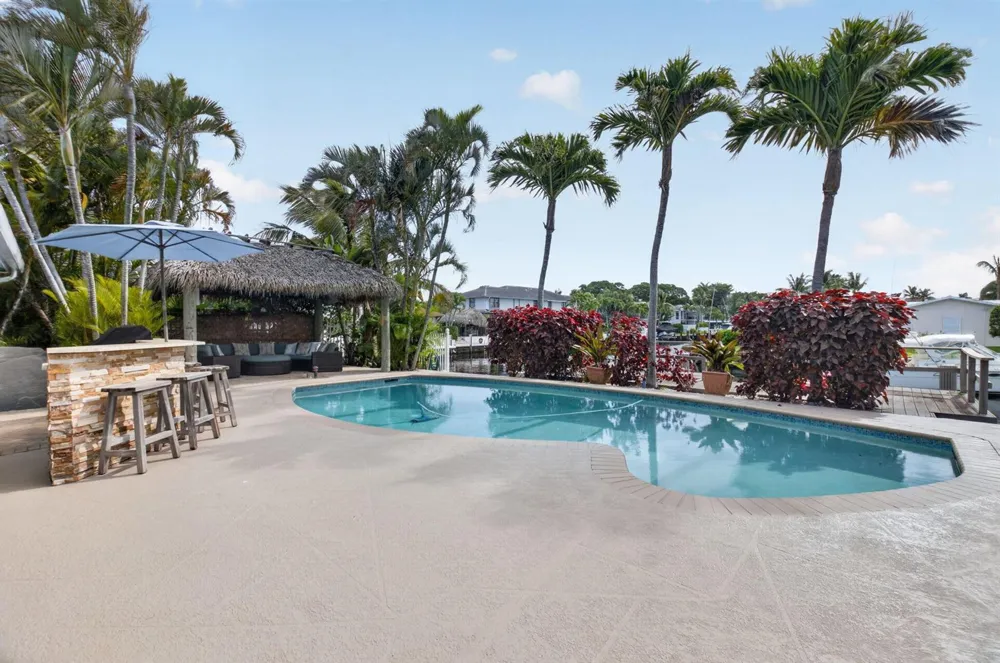 5800 NE 7th Avenue Boca Raton, FL 33487