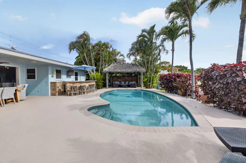 5800 NE 7th Avenue Boca Raton, FL 33487