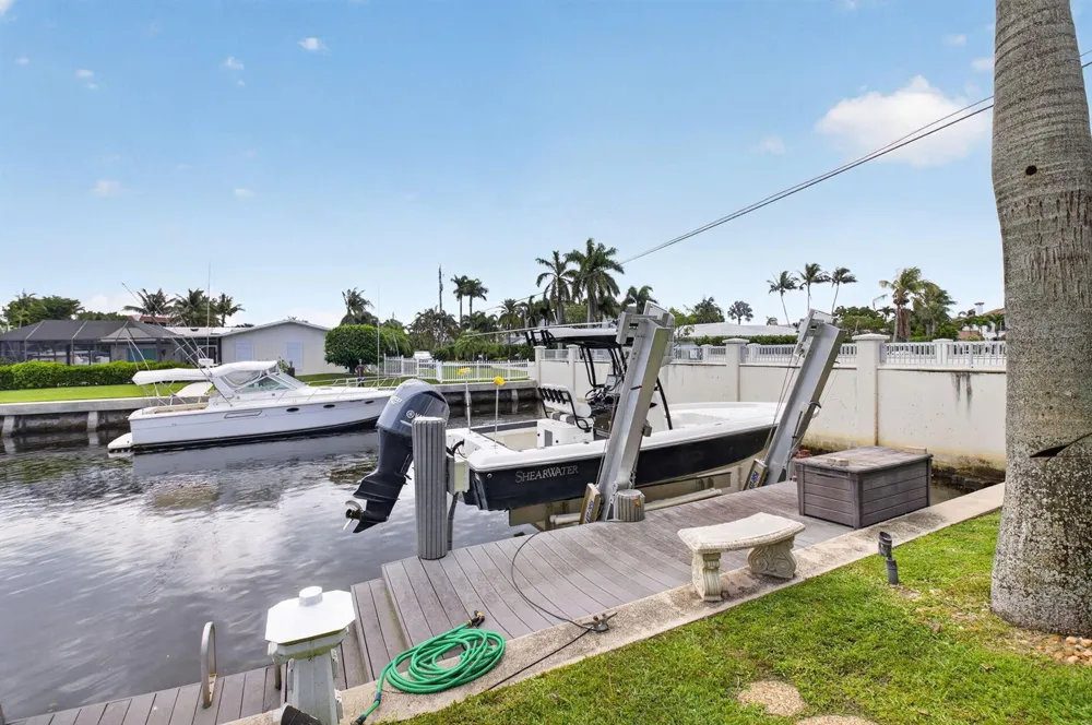 5800 NE 7th Avenue Boca Raton, FL 33487