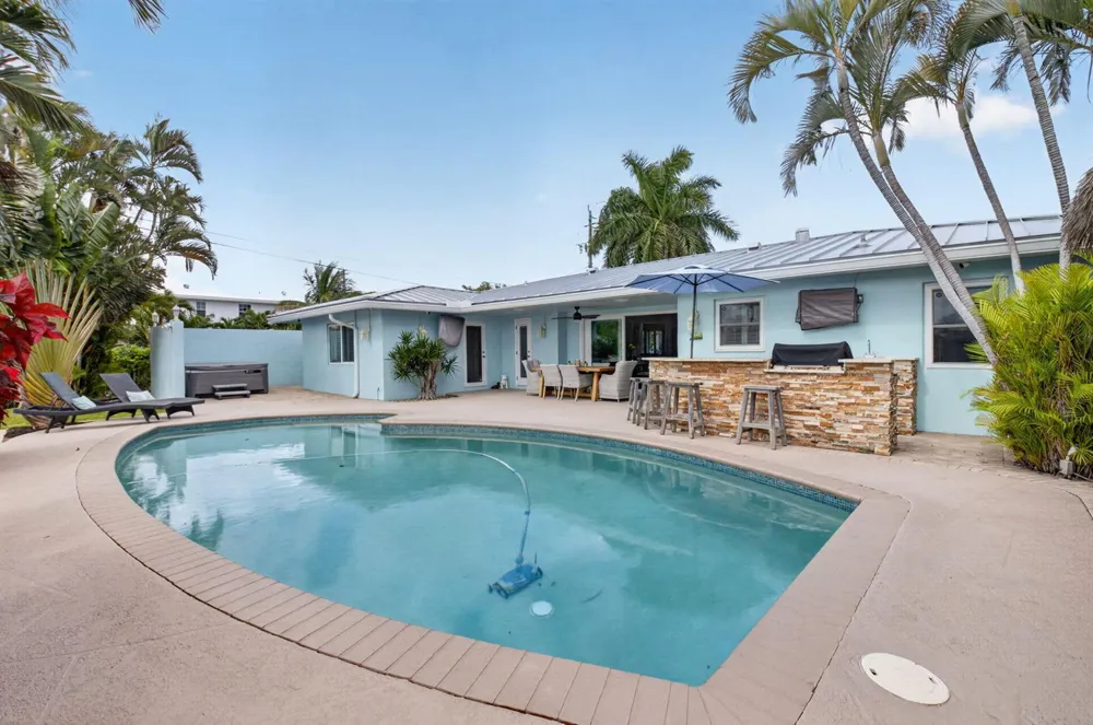 5800 NE 7th Avenue Boca Raton, FL 33487