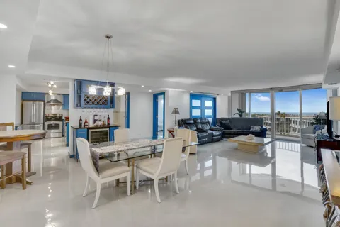 2295 S Ocean Boulevard #619