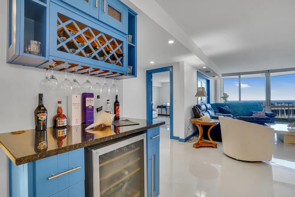 2295 S Ocean Boulevard #619 Palm Beach, FL 33480