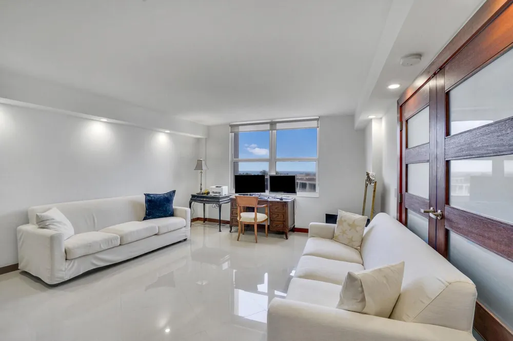 2295 S Ocean Boulevard #619 Palm Beach, FL 33480