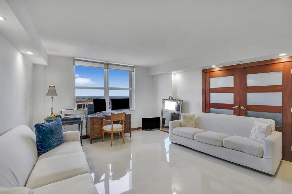 2295 S Ocean Boulevard #619 Palm Beach, FL 33480