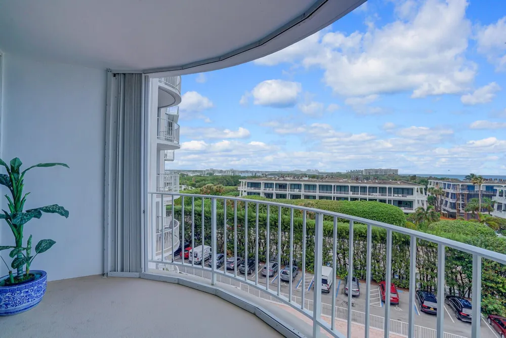 2295 S Ocean Boulevard #619 Palm Beach, FL 33480