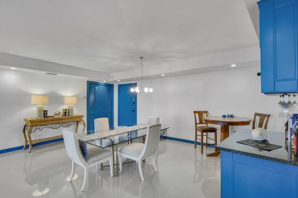 2295 S Ocean Boulevard #619 Palm Beach, FL 33480