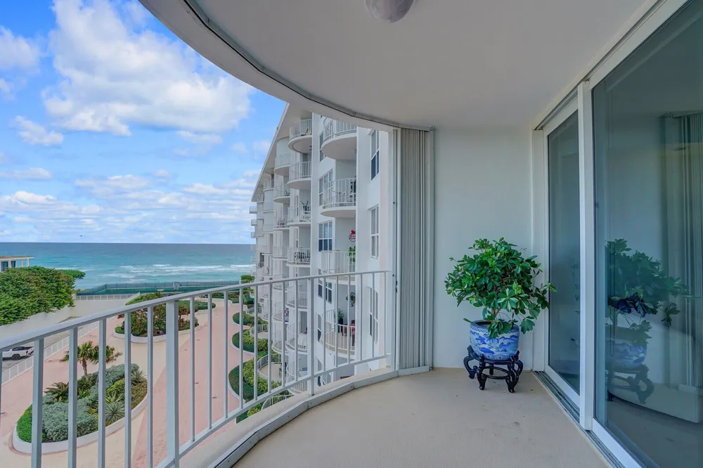 2295 S Ocean Boulevard #619 Palm Beach, FL 33480