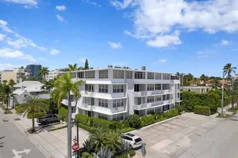 401 Peruvian Avenue #3020