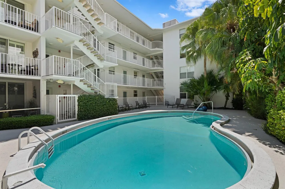401 Peruvian Avenue #3020 Palm Beach, FL 33480