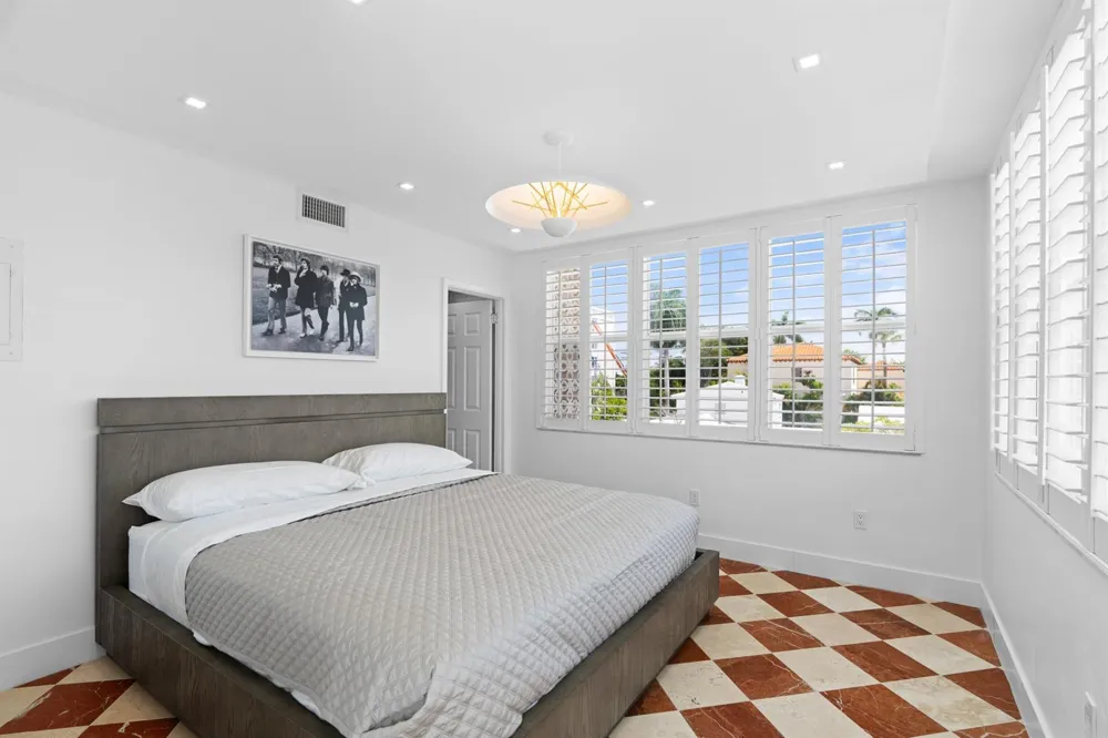 401 Peruvian Avenue #3020 Palm Beach, FL 33480