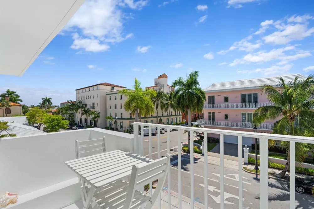 401 Peruvian Avenue #3020 Palm Beach, FL 33480
