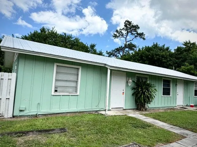 3002 SE Camino Avenue Stuart, FL 34997