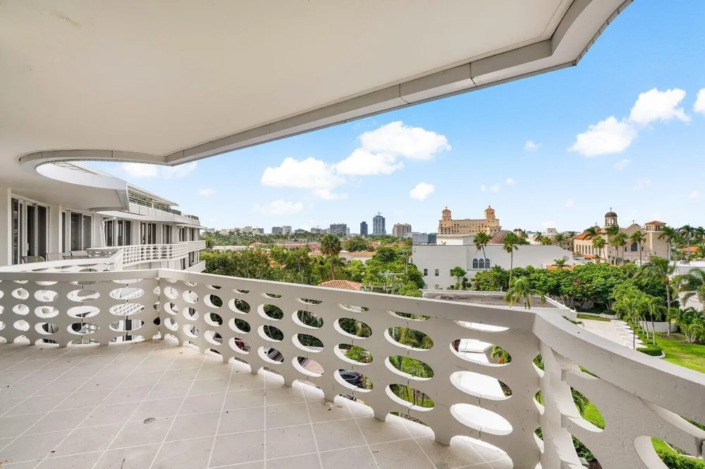 130 Sunrise Avenue #616 Palm Beach, FL 33480
