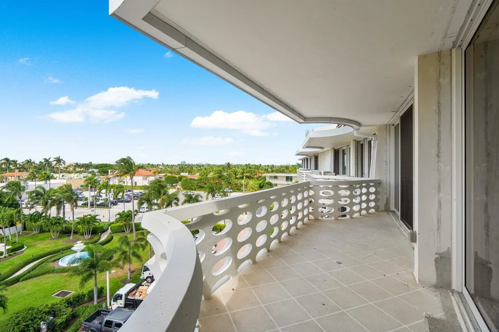 130 Sunrise Avenue #616 Palm Beach, FL 33480
