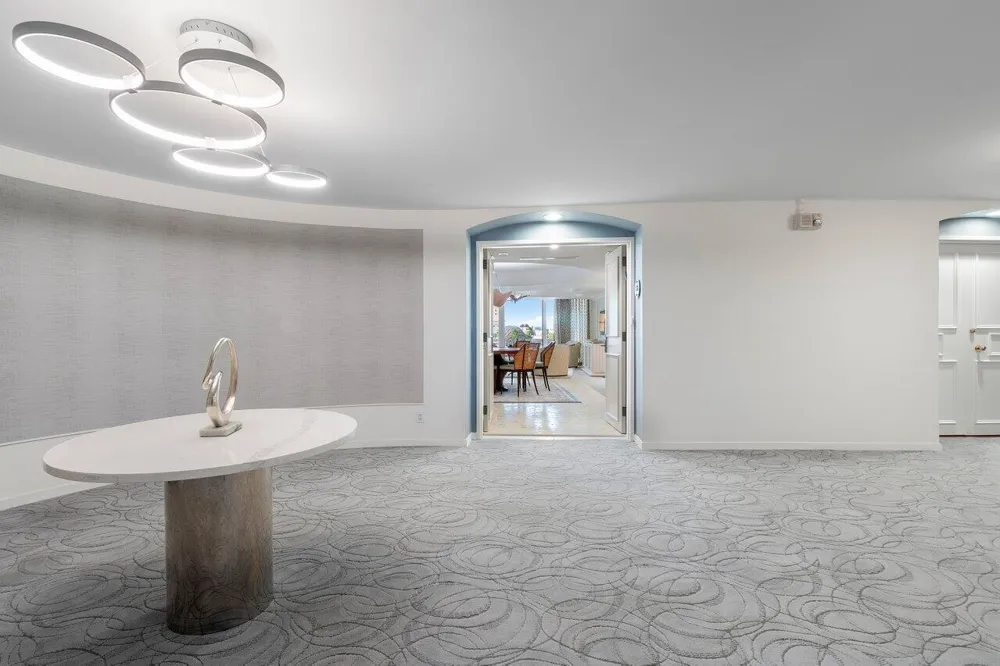 130 Sunrise Avenue #616 Palm Beach, FL 33480